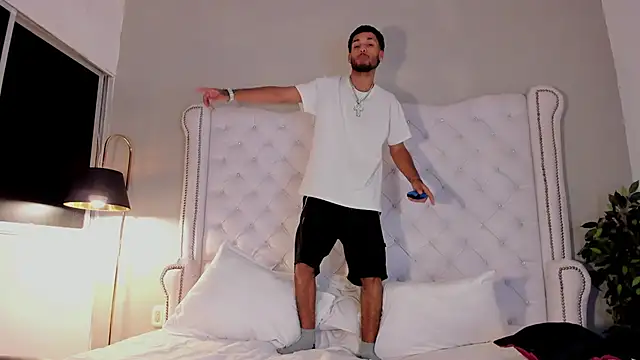 Thiagoferreti's Live XXX Chat