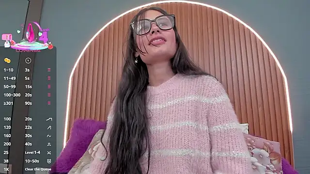 NayeCloud's Live XXX Chat