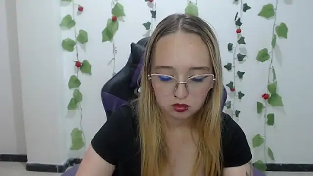 دردشة Liaroberts1 الجنسية المباشرة