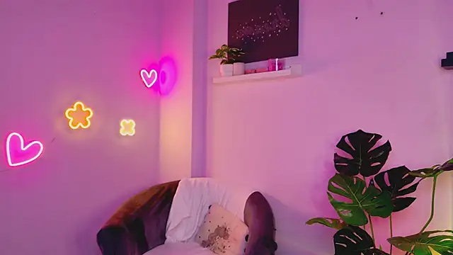 ElenaMonroe 即時 XXX 聊天