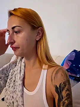 kylie_blck 即時 XXX 聊天