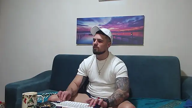 Tiberius_hunk Chat XXX in diretta