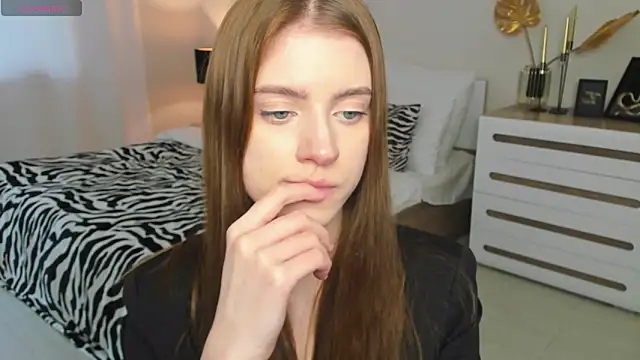 Erica_Kiss' Live XXX Chat