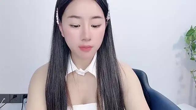 chloe-01's Live XXX Chat