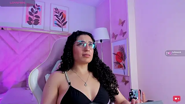 Czat XXX na żywo – DemiJones_