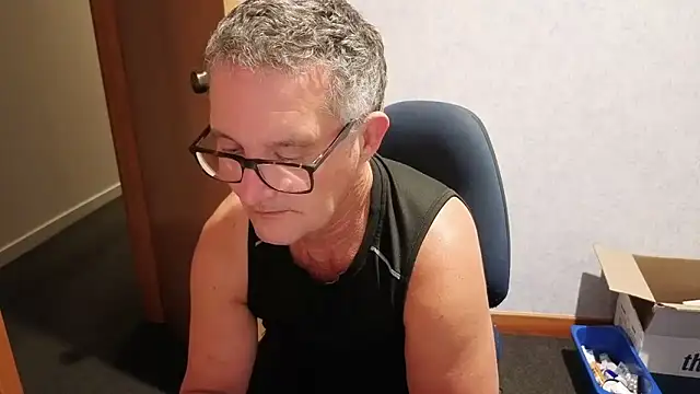 daddy_man 网络视讯表演