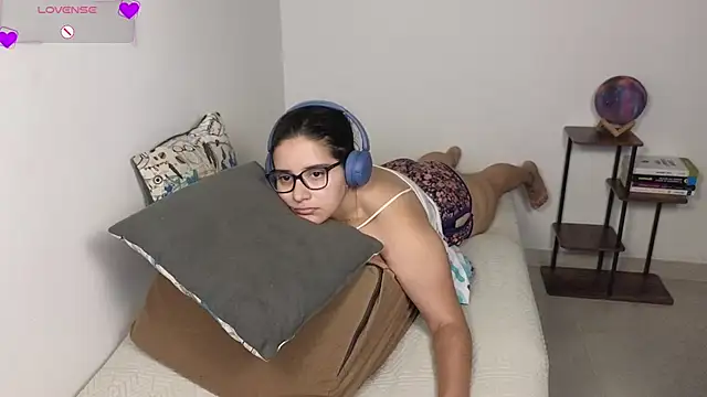 blue__moon_'s Live XXX Chat