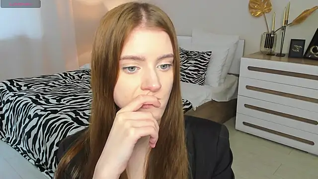 Erica_Kiss' Live XXX Chat