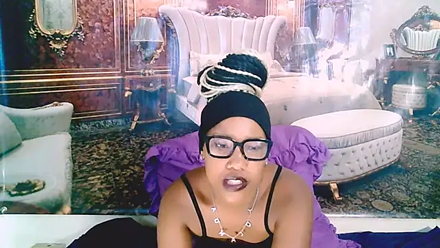 EroticSexyPrada's Live XXX Chat