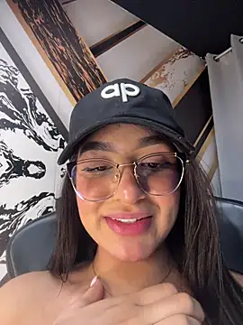 jenn_fit Adlı Modelin Canlı XXX Sohbeti