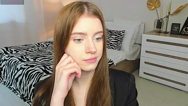 XXX chat uživo modela Erica_Kiss