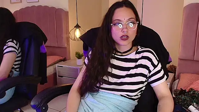 Hanabie_ 即時 XXX   聊天