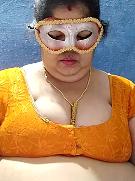 tamilthanushri Chat XXX in diretta