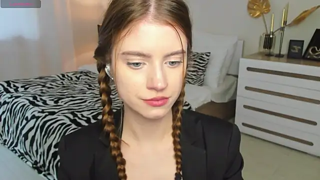 Erica_Kiss Chat XXX live