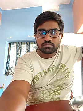 Show modela Harsha_Happy na web-kameri