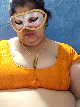 tamilthanushri Adlı Modelin Canlı XXX Sohbeti