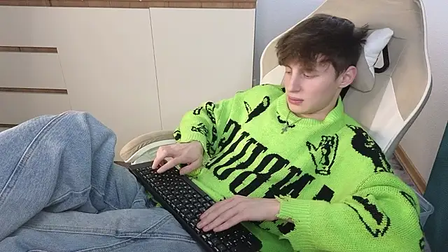 crisp1n's Webcam Show