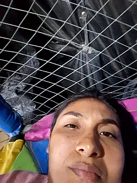 Uvit: απευθείας συνομιλία ΧΧΧ