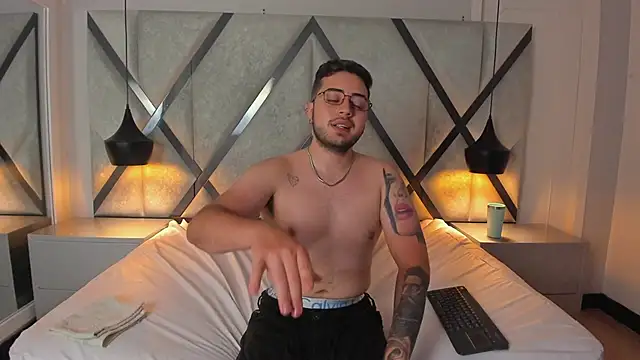 Ethan_Greys Chat XXX in diretta