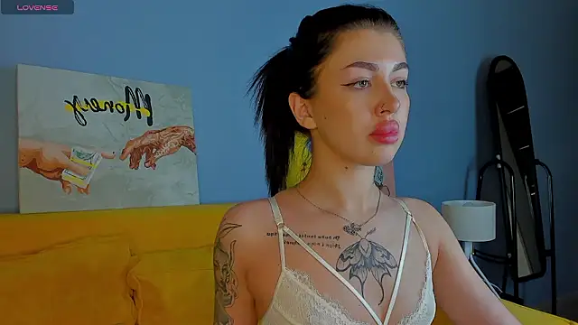 Karolina_Kar Obrolan Langsung XXX