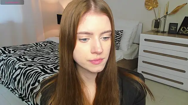 Erica_Kiss' Live XXX Chat