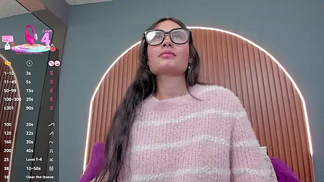 NayeCloud Chat XXX in diretta