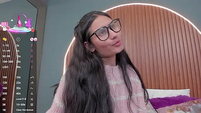 NayeCloud's Live XXX Chat