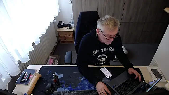 randyandy67 即時 XXX 聊天