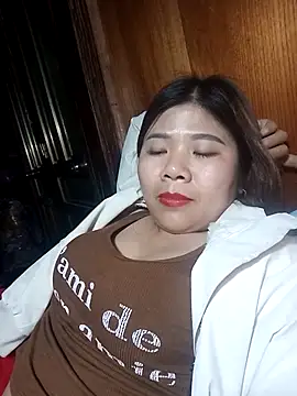 XXX chat uživo modela Lioe_koei