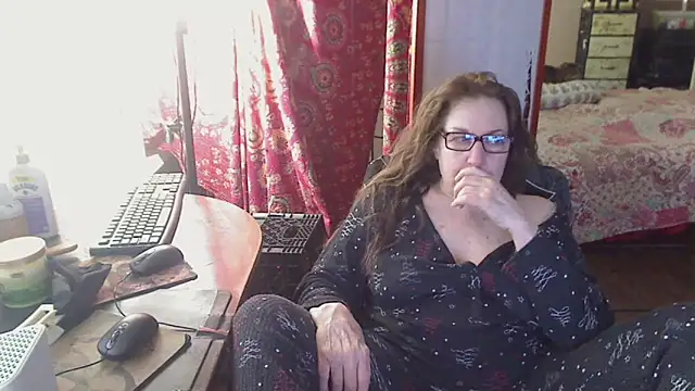 Ireallysquirt Chat XXX in diretta