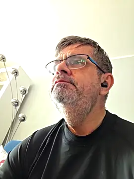 Axer1960 live XXX chat