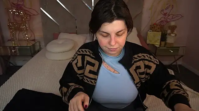 MirandaWong Chat XXX in diretta