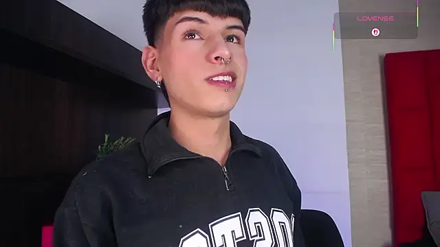 Chat XXX en directo de Ezra_Storm