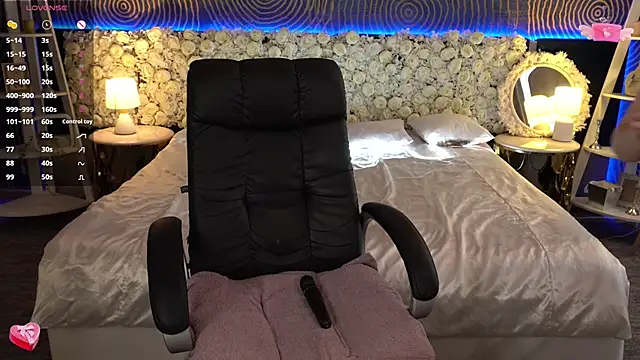 FoxyShy Chat XXX in diretta