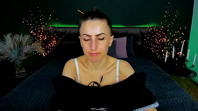 Rebecca_Diamond Adlı Modelin Canlı XXX Sohbeti