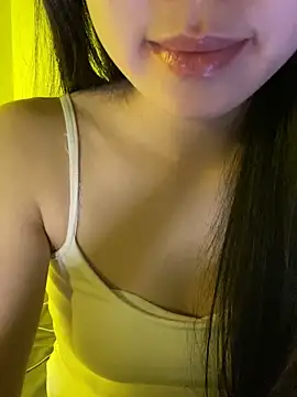 Uyennii02 – Live XXX-chat