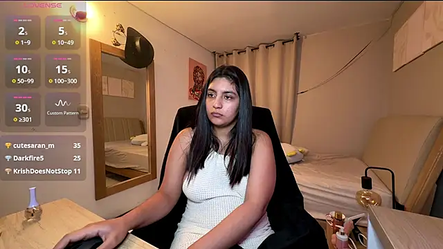 cloe_small Live XXX Chat