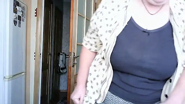 Chat +18 de Ettie_Tonia ao vivo