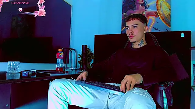 HannibalLester 网络视讯表演