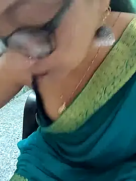 دردشة Shanu_Shah الجنسية المباشرة