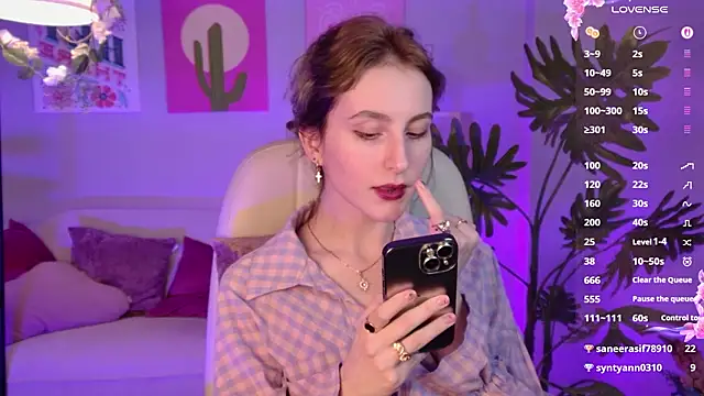 LuxRayi – Live XXX-chat