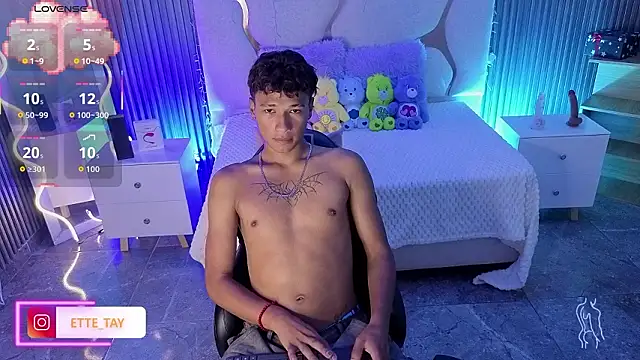 Ette_tay's Live XXX Chat