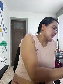 Rouse69_ Adlı Modelin Canlı XXX Sohbeti