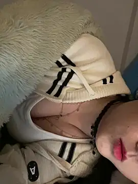 Chat +18 de ruiki666 ao vivo