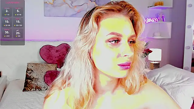 แชท XXX สดของ KiraRuiz