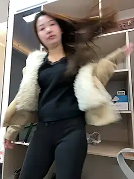 GYYoo – Live XXX-chat