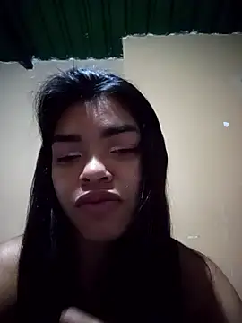 Rocioardiente Adlı Modelin Canlı XXX Sohbeti