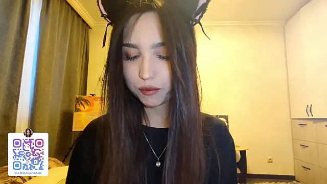 Qwami_Amie – Live XXX-chat