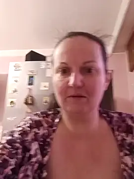 BustyLadyAlma – Live XXX-chat