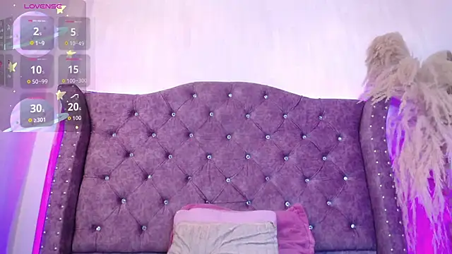 Chat +18 de Amara_Davis ao vivo